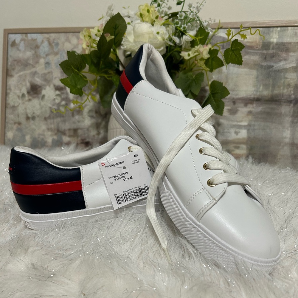 NEW Tommy Hilfiger Classic Women's Casual Sneakers - White, Size 11